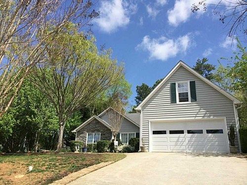 325 Pebblestone Drive, Loganville, GA 30052