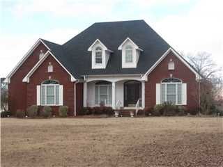 261 Plantation Dr, Killen, AL 35645