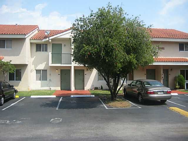 8261 Nw 5th Ter Apt 330, Miami, FL 33126