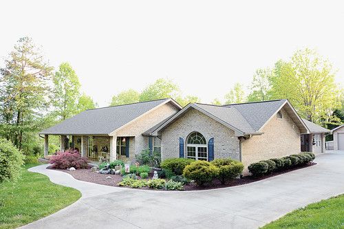 3813 Hickory, Kodak, TN 37764