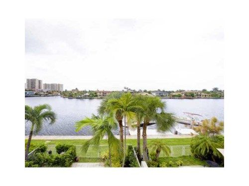 21305 NE 38 AV # 56, Miami, FL 33180