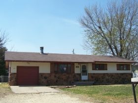 317 Hunton Rd, El Dorado, KS 67042