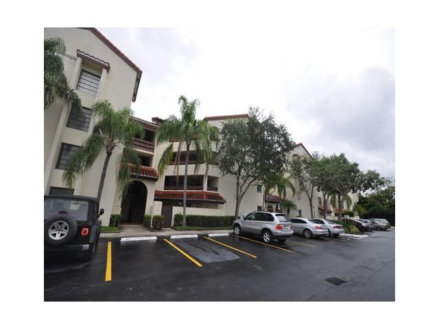 8827 SW 123 CT # 206, Miami, FL 33186