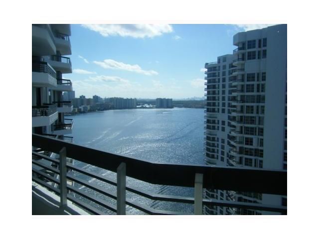 19195 NE 36 CT # 2604, Miami, FL 33180