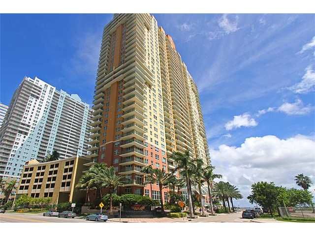 1155 BRICKELL BAY DR # 3303, Miami, FL 33131