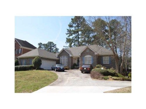 5195 Shadow Path Ln, Lilburn, GA 30047