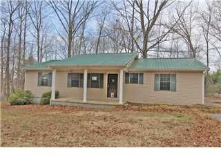 811 School Cr, Arab, AL 35016