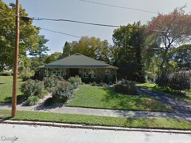 Woodlawn Ave, Cheltenham, PA 19012