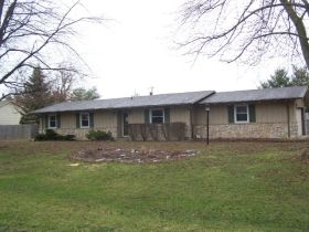 1415 Bittersweet Dr, Greenfield, IN 46140