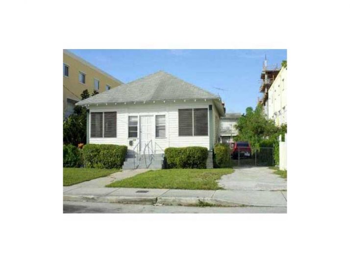 829 SW 2 ST, Miami, FL 33130