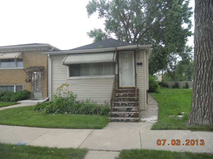 7420 64th St, Summit Argo, IL 60501