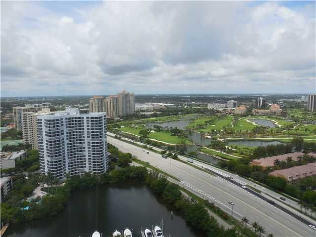 3500 MYSTIC POINTE DR # 3203, Miami, FL 33180