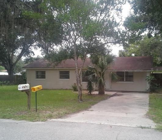 561 Winogene Avenue, Umatilla, FL 32784