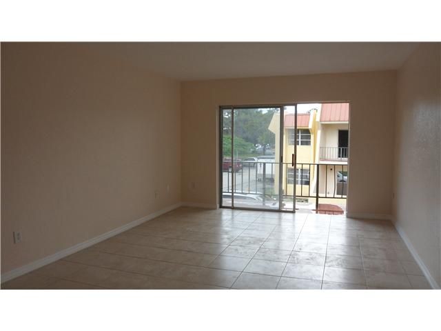 13918 SW 90 AV # 202-DD, Miami, FL 33176