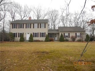 2 Pauline Ct, Wallingford, CT 06492