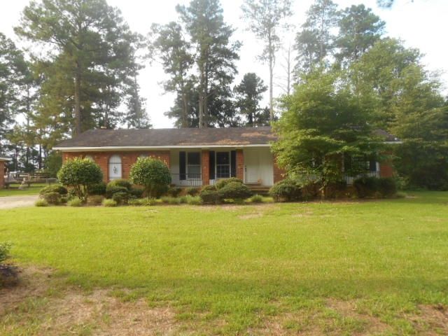 222 Pineland Avenue, Mount Olive, NC 28365