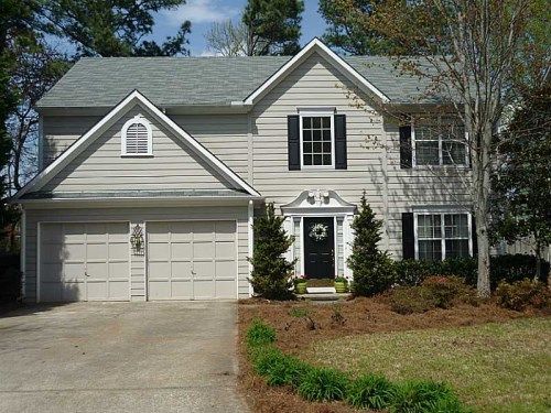 1070 Hidden Pond Lane, Roswell, GA 30075