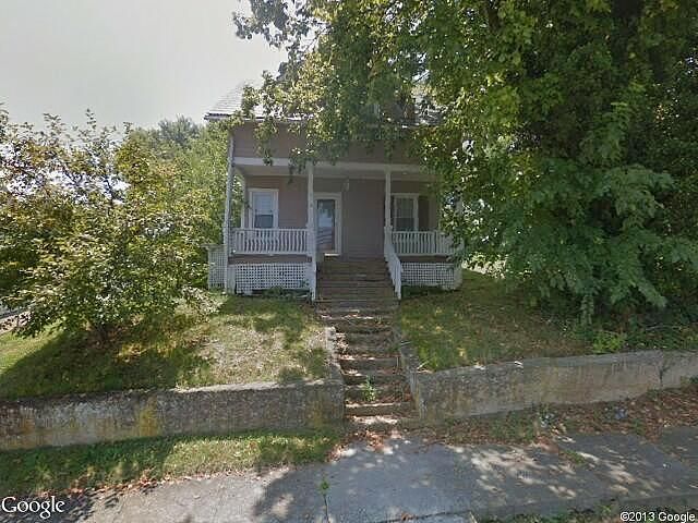 E Murray St, Fincastle, VA 24090