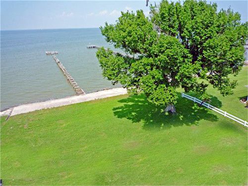 2611 BAYSHORE, Bacliff, TX 77518