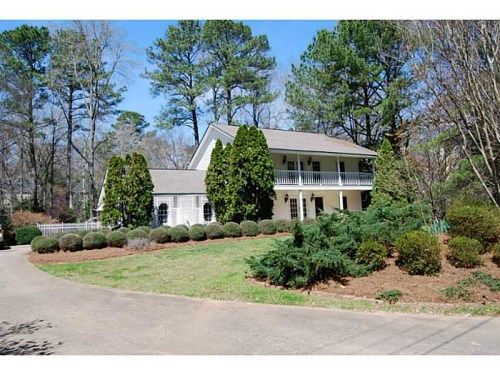 1570 Ridgefield Drive, Roswell, GA 30075