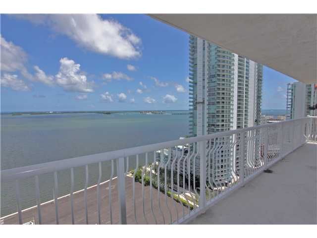 1200 BRICKELL BAY DR # 2201, Miami, FL 33131