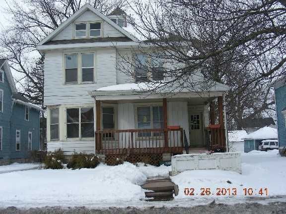 913 Jackson St, Oshkosh, WI 54901