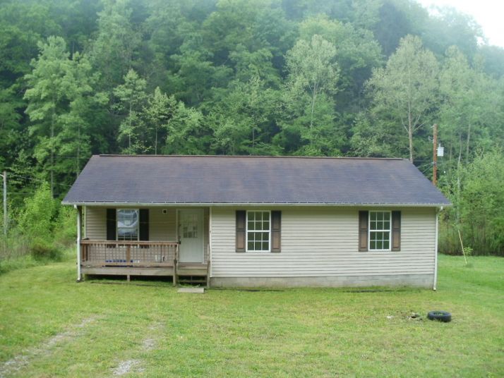 759 HWY 406, Stinnett, KY 40868