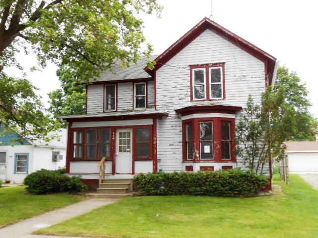 150 E Oak St, Elsie, MI 48831