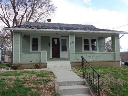 306 Pierce St, Jefferson City, MO 65101