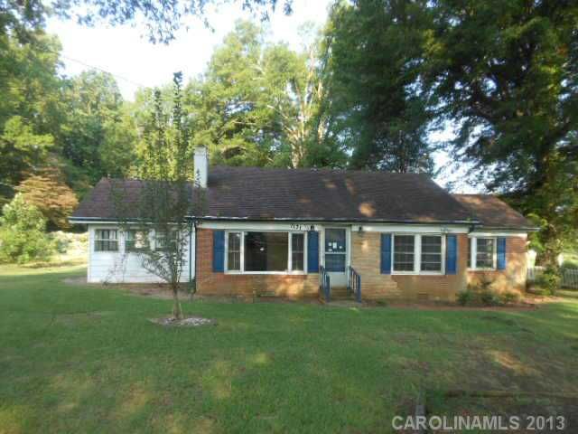 7131 Reames Rd, Charlotte, NC 28216