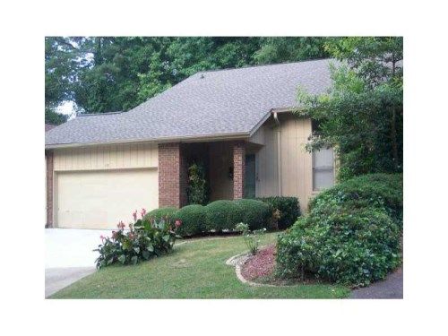 110 Lakeview Ridge W, Roswell, GA 30076