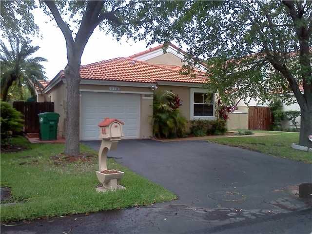 11816 SW 90 TE, Miami, FL 33186