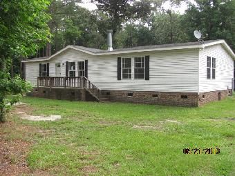 1366 Davis Rd, Snow Hill, NC 28580