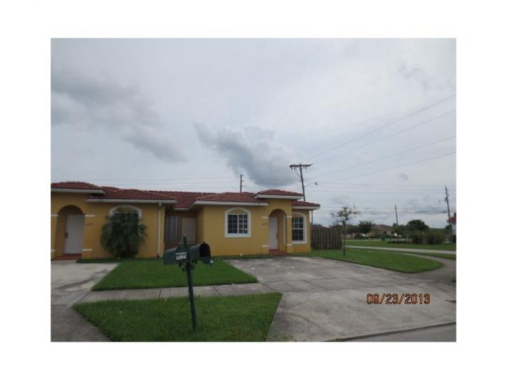 12276 SW 215 TE # 1, Miami, FL 33177