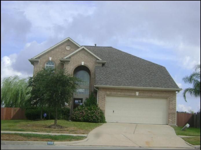 314 Holly Branch Ln, Kemah, TX 77565