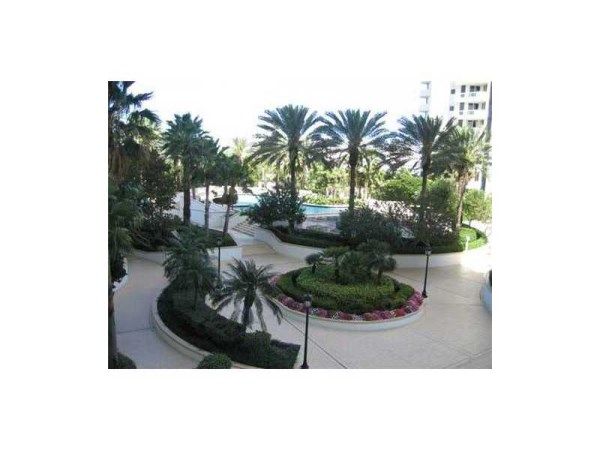 21205 YACHT CLUB DR # 601, Miami, FL 33180