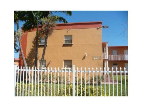 1245 W 24 ST # 204, Hialeah, FL 33010