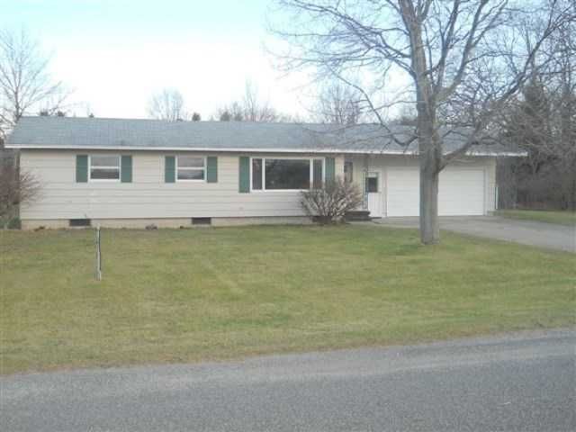 1499 Hahn Rd, Manistee, MI 49660