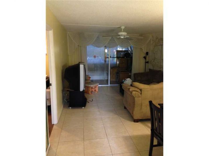 211 NE 8 AV # 105, Hallandale, FL 33009