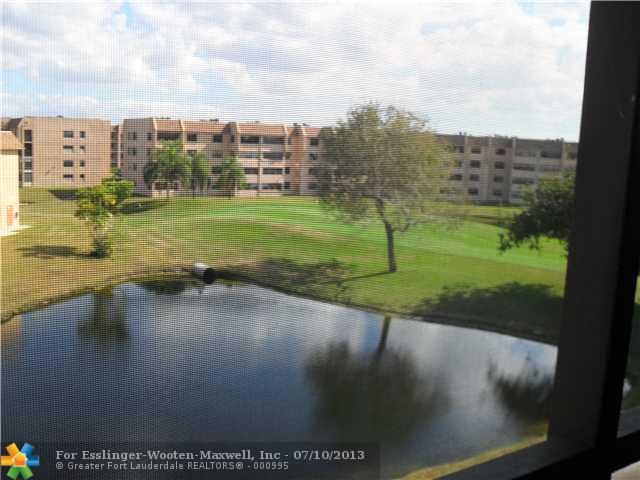 8200 SUNRISE LAKES BL # 111, Fort Lauderdale, FL 33322