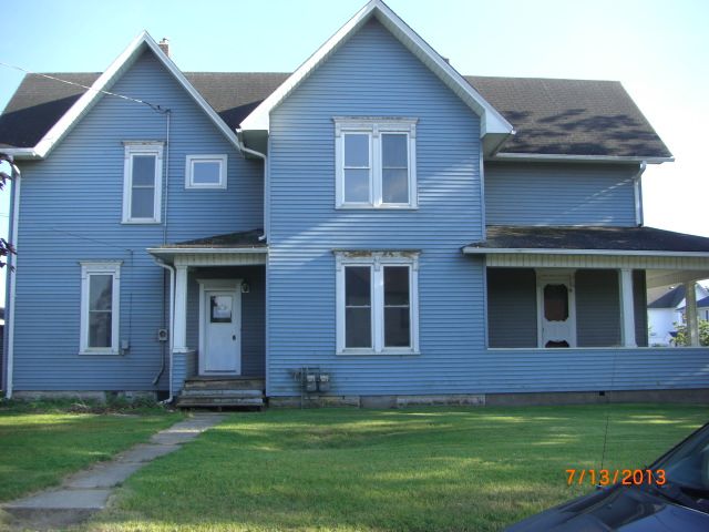 216 Fremont St, Algoma, WI 54201