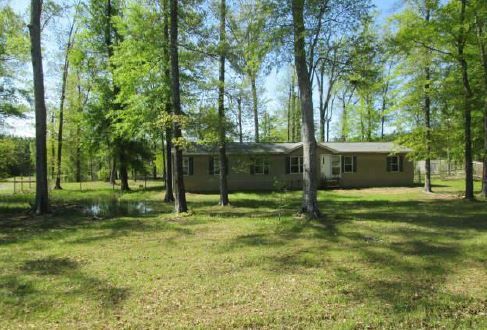 442 Country Forest Ln, Elm Grove, LA 71051