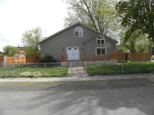 129 W 1st Street, Waitsburg, WA 99361