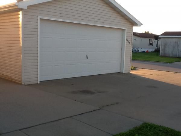 1072 Windsor Ct., Waukee, IA 50263