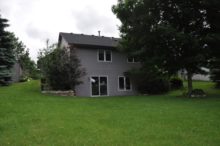 103 W Ridge Rd, Mayer, MN 55360