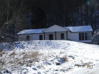 6363 E Highway 221, Bledsoe, KY 40810