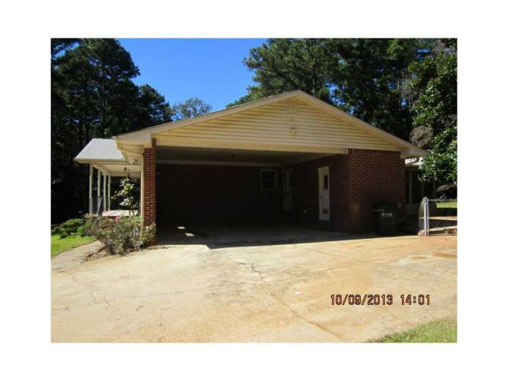 865 Maple Drive, Riverdale, GA 30274