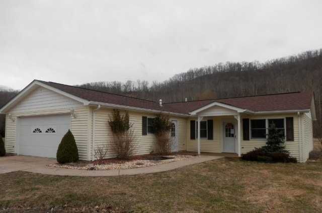 563 Merkel Loop, Rayland, OH 43943