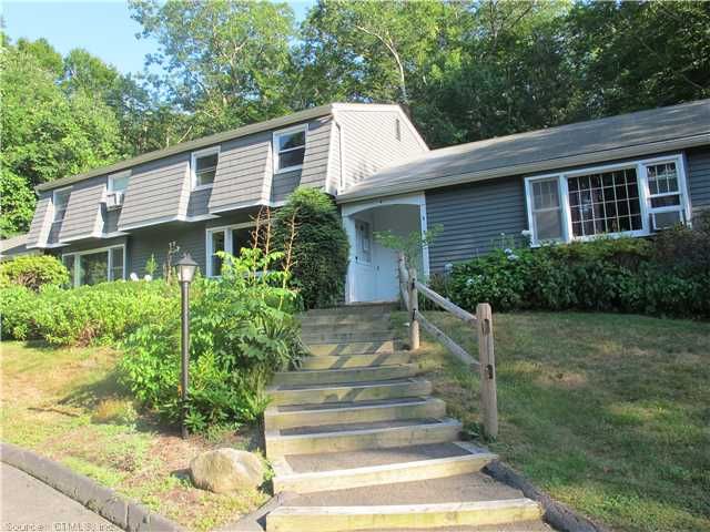 20 Comstock Ave Apt 4c, Ivoryton, CT 06442