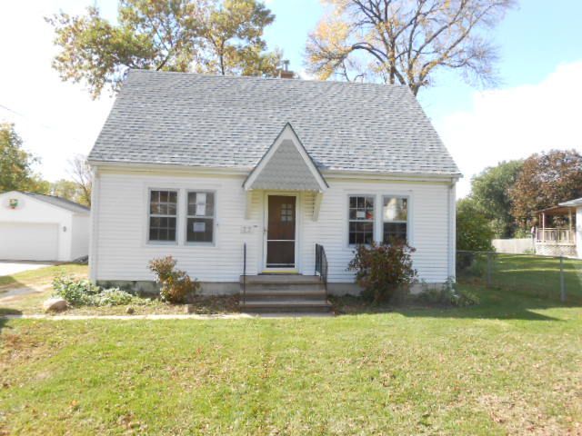 77 Central Ave, Swisher, IA 52338